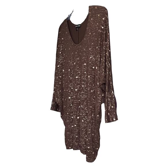 KIM & CAMI LONG RAGLAN SLV ROUND NECK TOP, WOMENS, XL, BROWN WITH GOLDTONE STARS - Picture 3 of 11